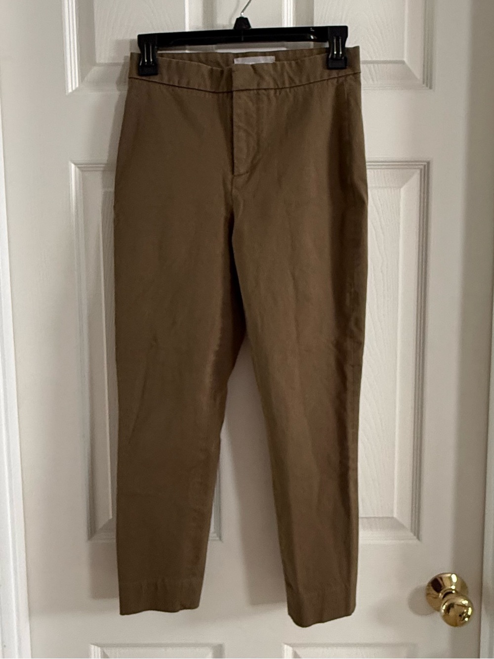Everlane Cropped Straight-Leg Pants in Olive Green